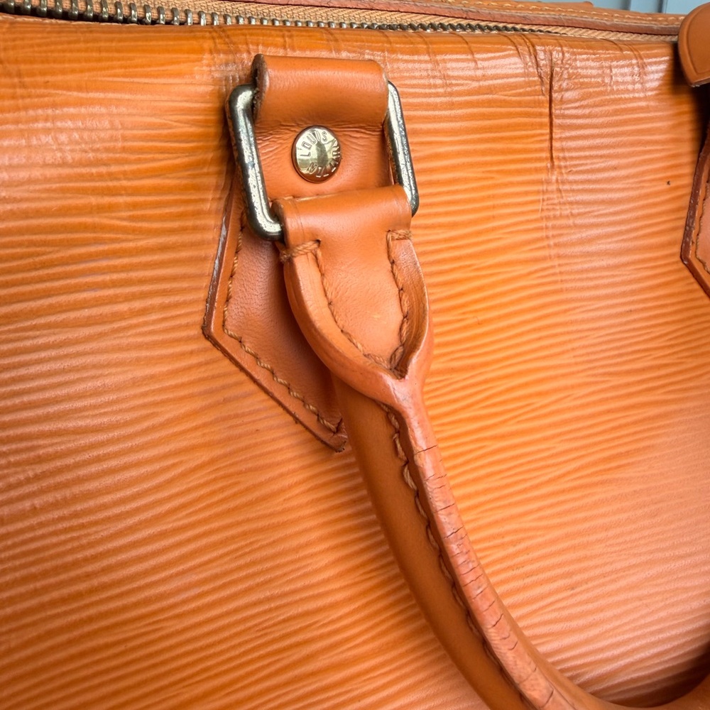 Louis Vuitton Speedy Epi in Vibrant Orange - Picture 6 of 8